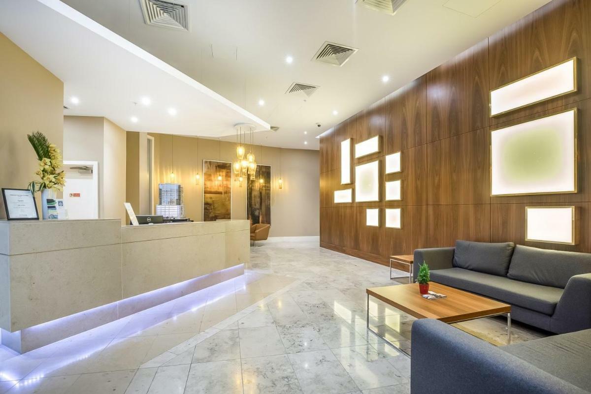 Apartment One Commercial Street